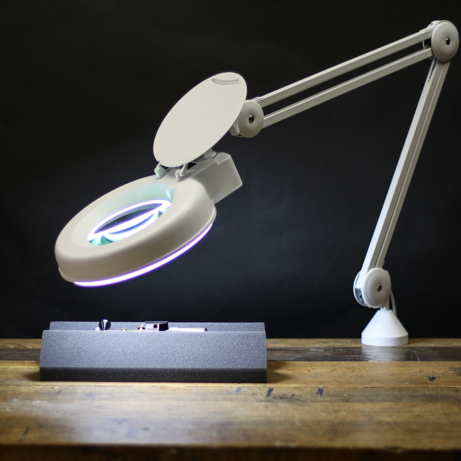 Articulated LED Lamp with Magnifier